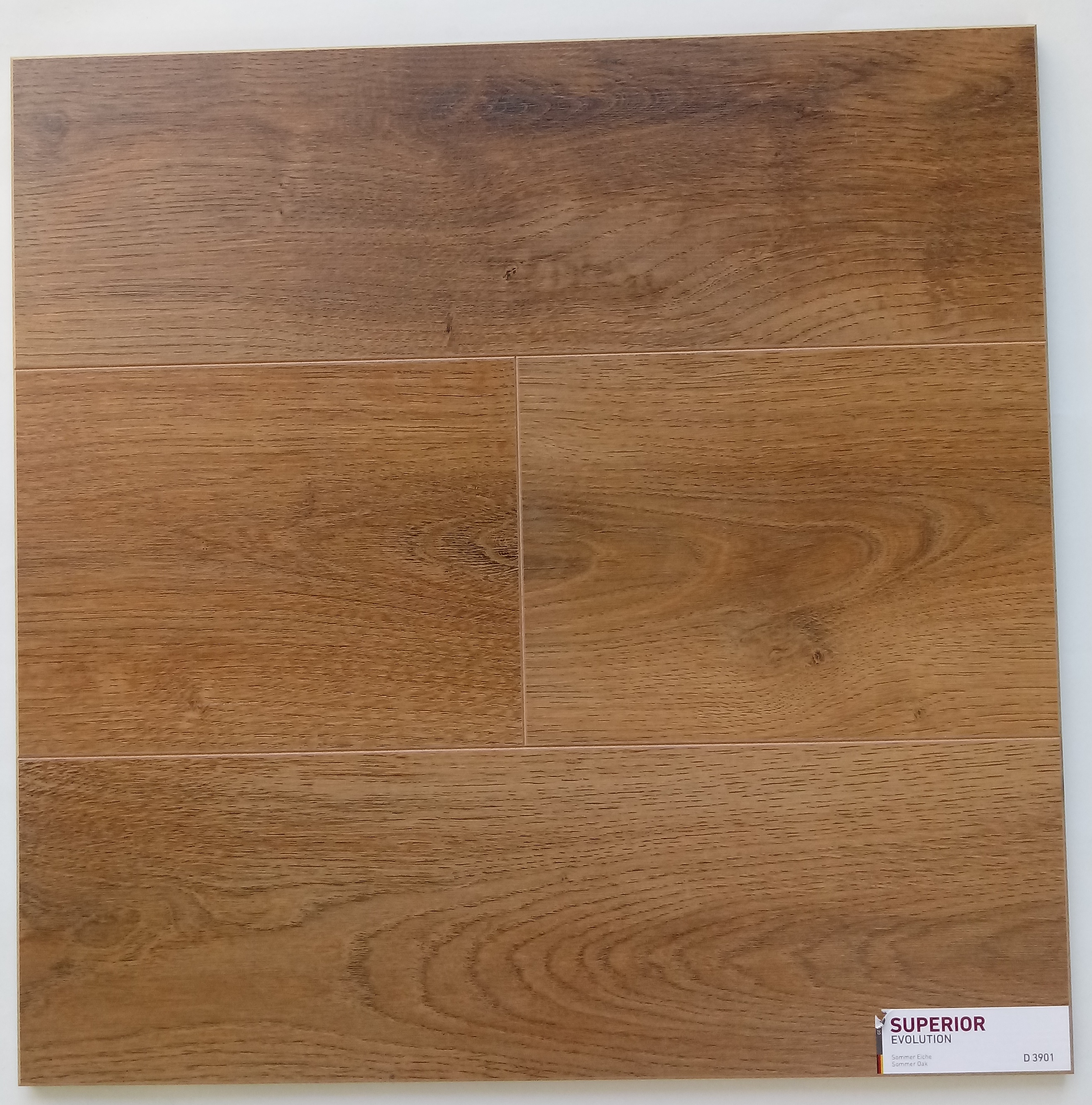 Kronotex laminat Xtreme XT3901, hrast smeđi, kl. 32, 137,5x18,8 cm, 12 mm (172,40kn/1m2)